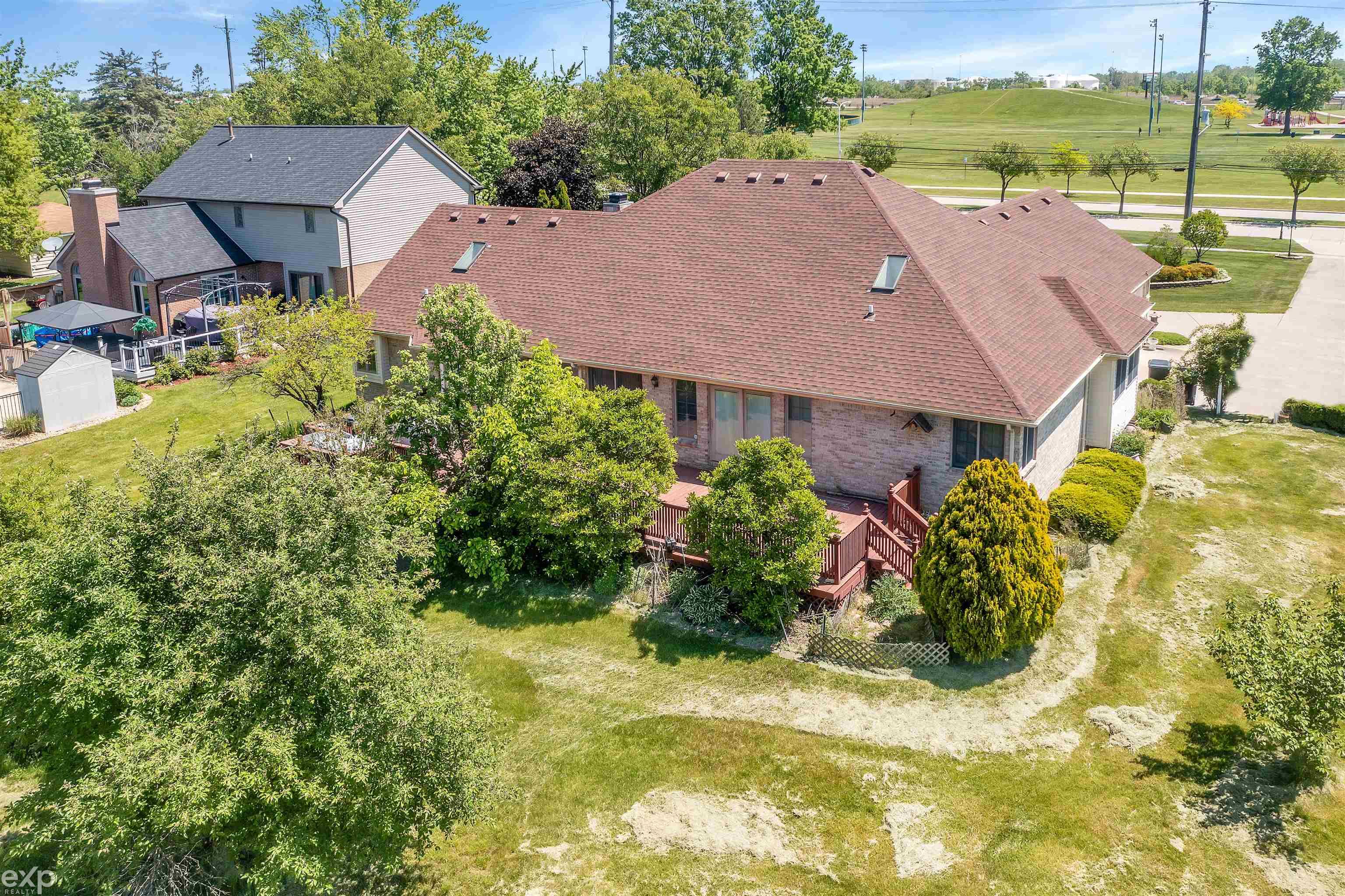 23890 Hall Road Woodhaven, MI 48183 - Photo 20 of 39