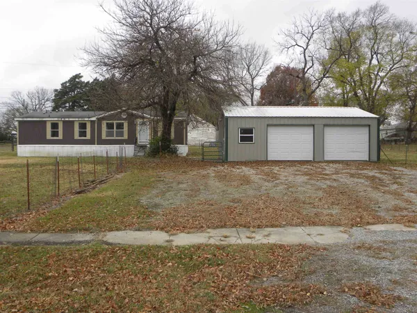 $60,000 | 300 Water Street, Severy, KS 67137