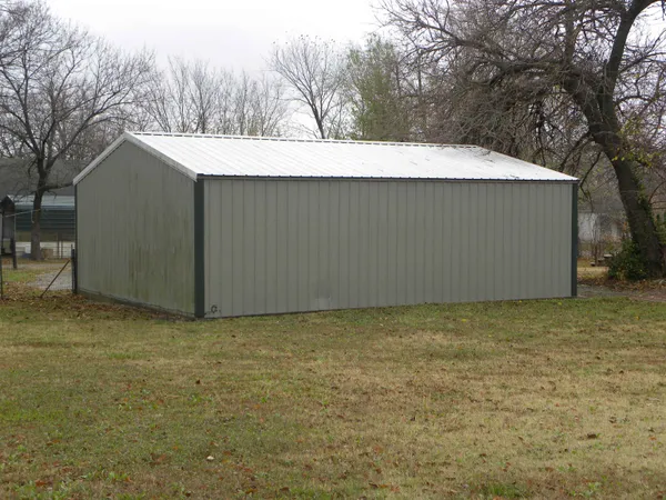 $60,000 | 300 Water Street, Severy, KS 67137