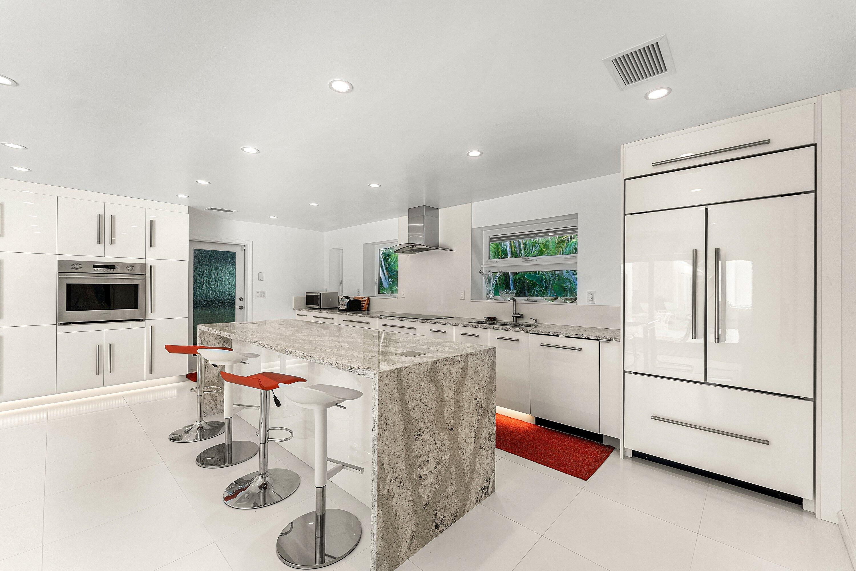 1350 Spanish River Road Boca Raton, FL 33432 - Photo 10 of 58 010-1350SpanishRiverRoad-BocaRaton-FL-33