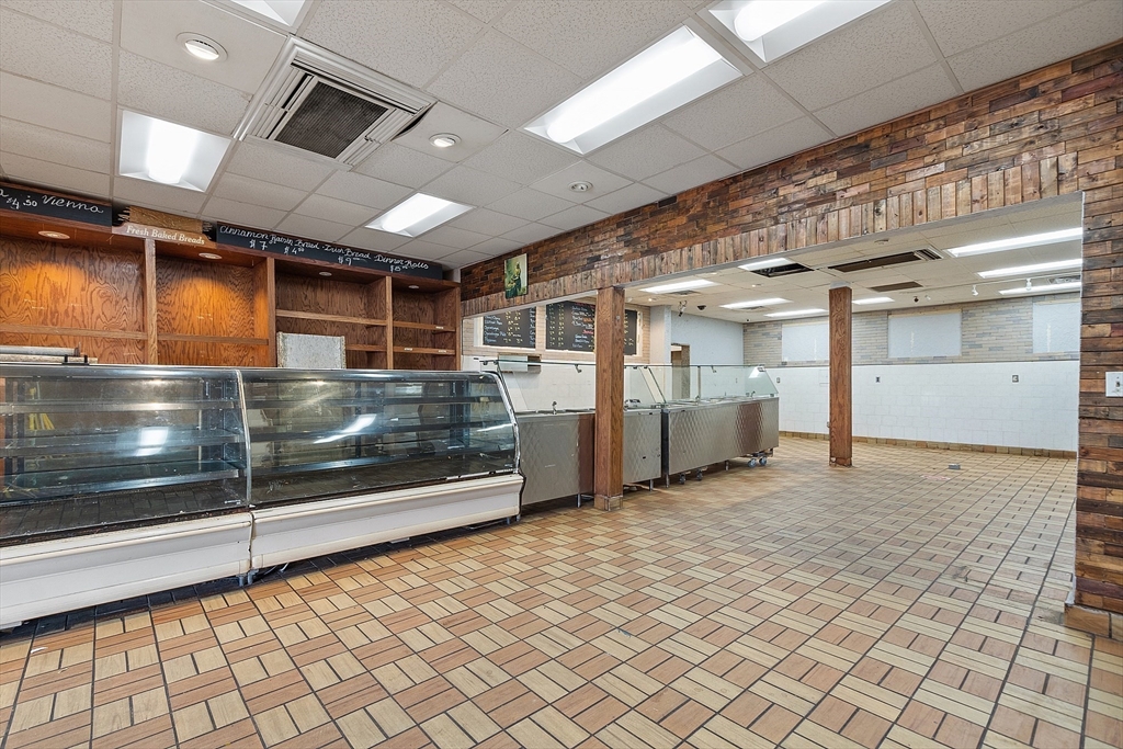 258-270 K Street Boston, MA 02127 - Photo 5 of 41