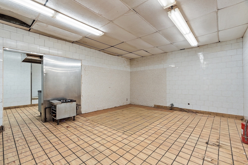 258-270 K Street Boston, MA 02127 - Photo 9 of 41