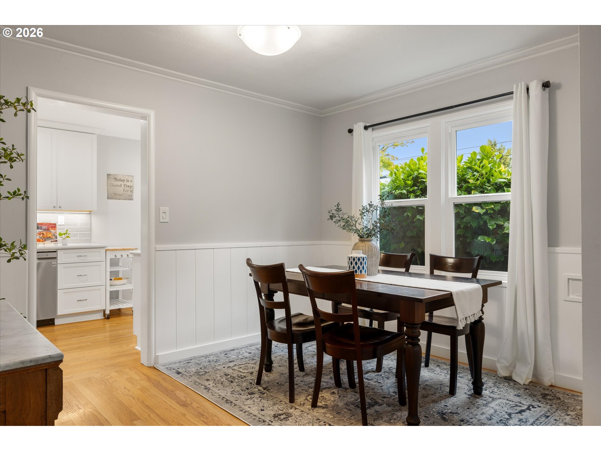 8108 Southwest 9th Avenue Portland, OR 97219 - Photo 9 of 40 Dining Area