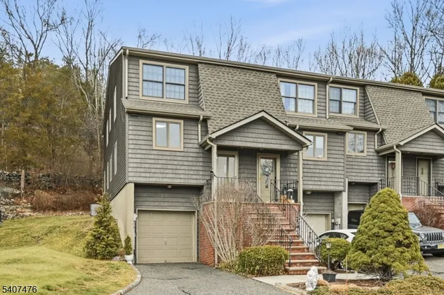 $400,000 | 5 Mountain Ridge Road, Bloomingdale, NJ 07403