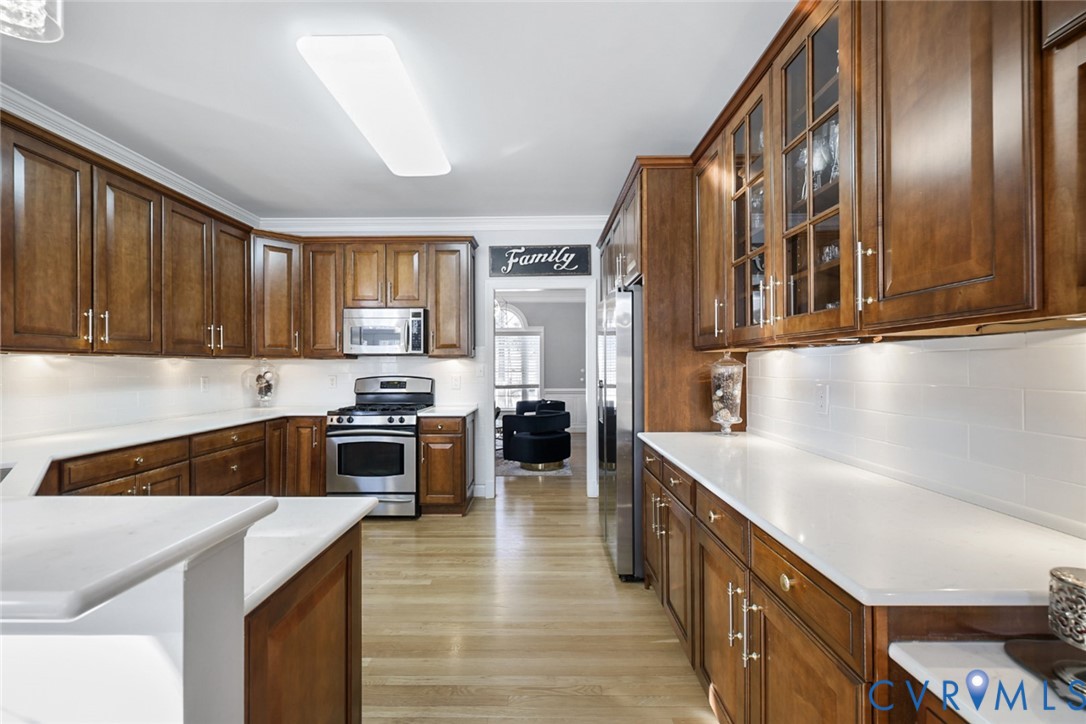 8901 First Branch Lane Chesterfield, VA 23838 - Photo 6 of 38 The light and bright kitchen opens seamlessly to t