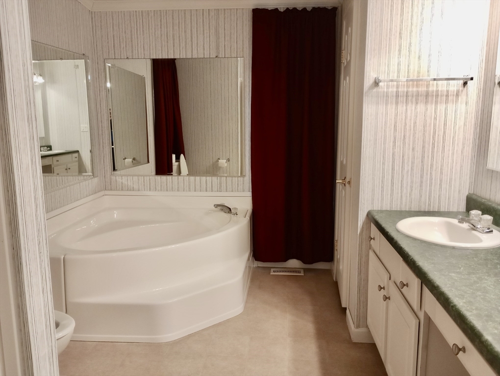 31 Edward Lane Barre, MA 01005 - Photo 21 of 27