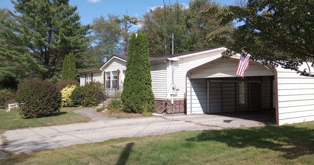 31 Edward Lane Barre, MA 01005 - Photo 3 of 27