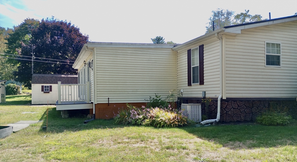 31 Edward Lane Barre, MA 01005 - Photo 5 of 27