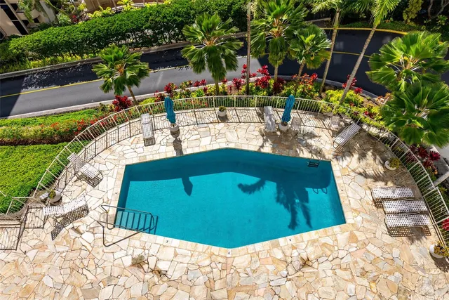 $849,000 | 999 Wilder Avenue, Unit 702, Honolulu, HI 96822