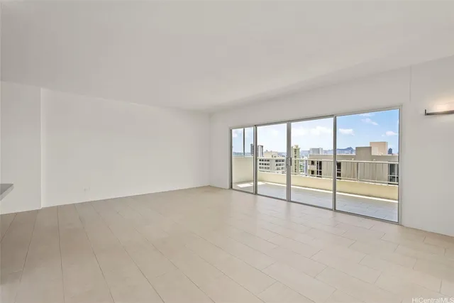 $849,000 | 999 Wilder Avenue, Unit 702, Honolulu, HI 96822