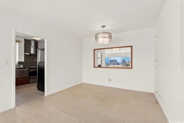 $849,000 | 999 Wilder Avenue, Unit 702, Honolulu, HI 96822