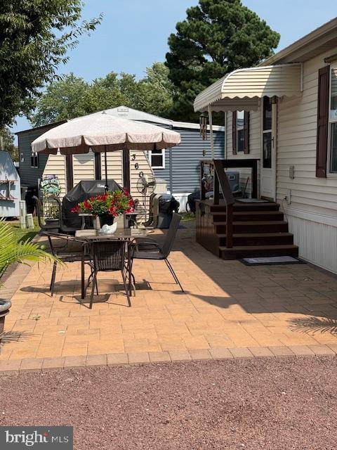 360 Timberline Circle Berlin, MD 21811 - Photo 2 of 37 HUGE PAVER PATIO FOR GATHERINGS, WALK TO !
