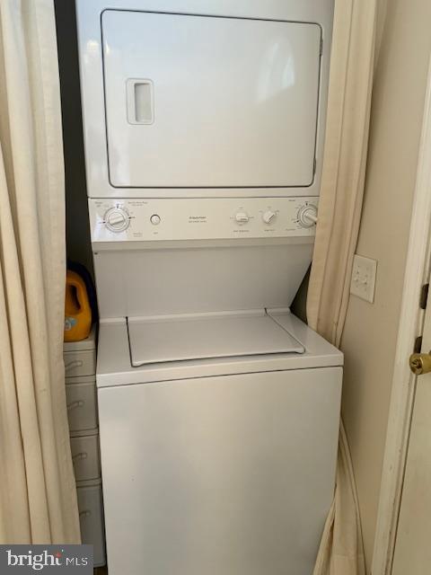 360 Timberline Circle Berlin, MD 21811 - Photo 31 of 37 Washer and dryer.