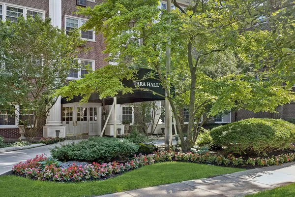 $245,000 | 1025 Randolph Street, Unit 112, Oak Park, IL 60302