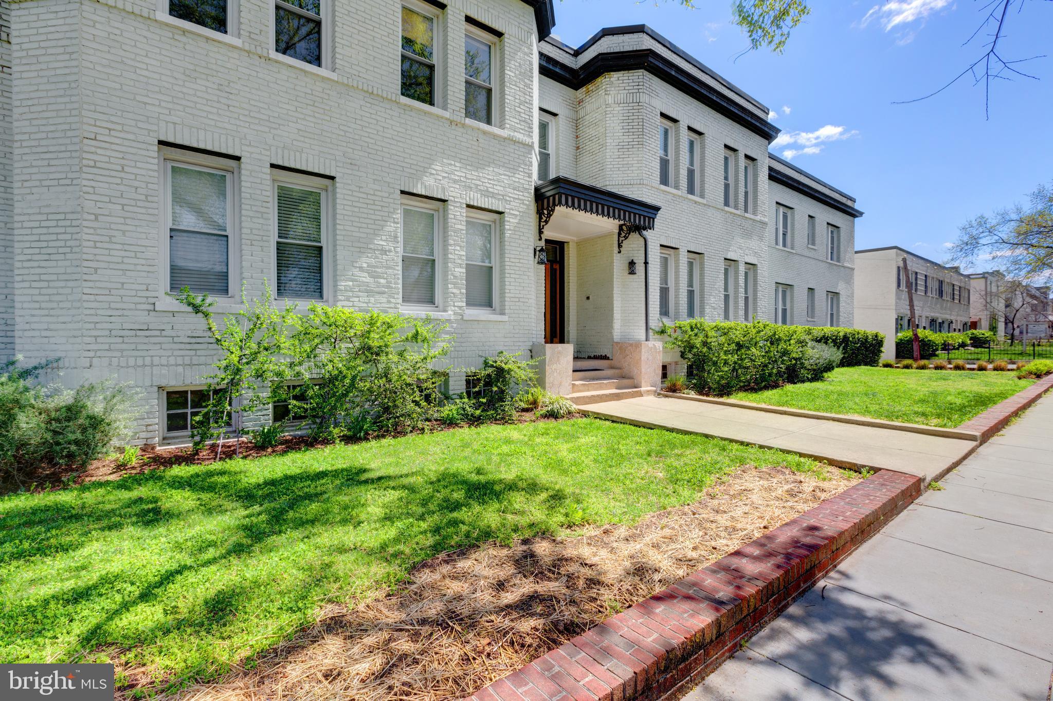 2 17th Street Southeast, Unit 108 Washington, DC 20003 - Photo 3 of 27