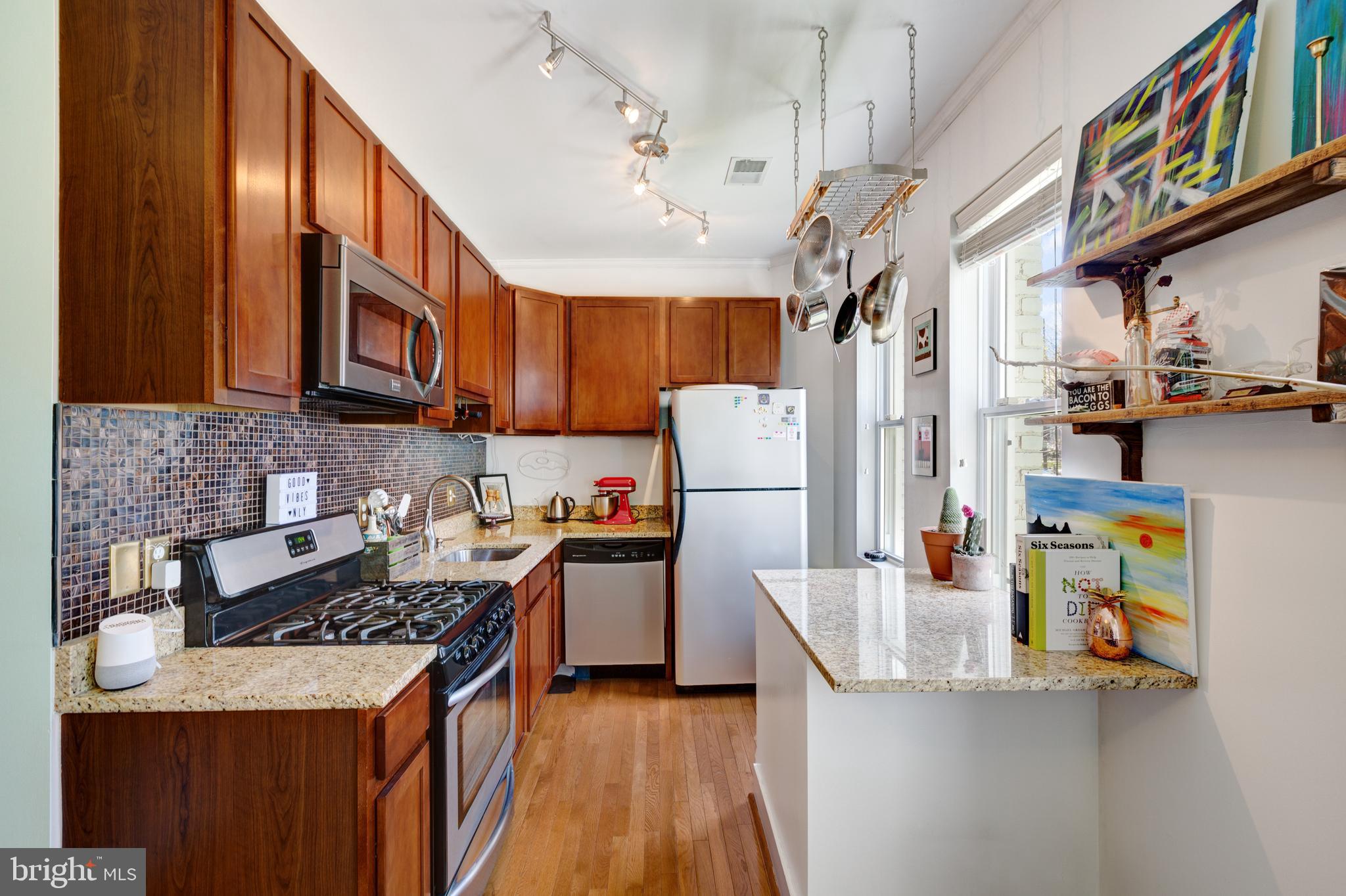 2 17th Street Southeast, Unit 108 Washington, DC 20003 - Photo 10 of 27