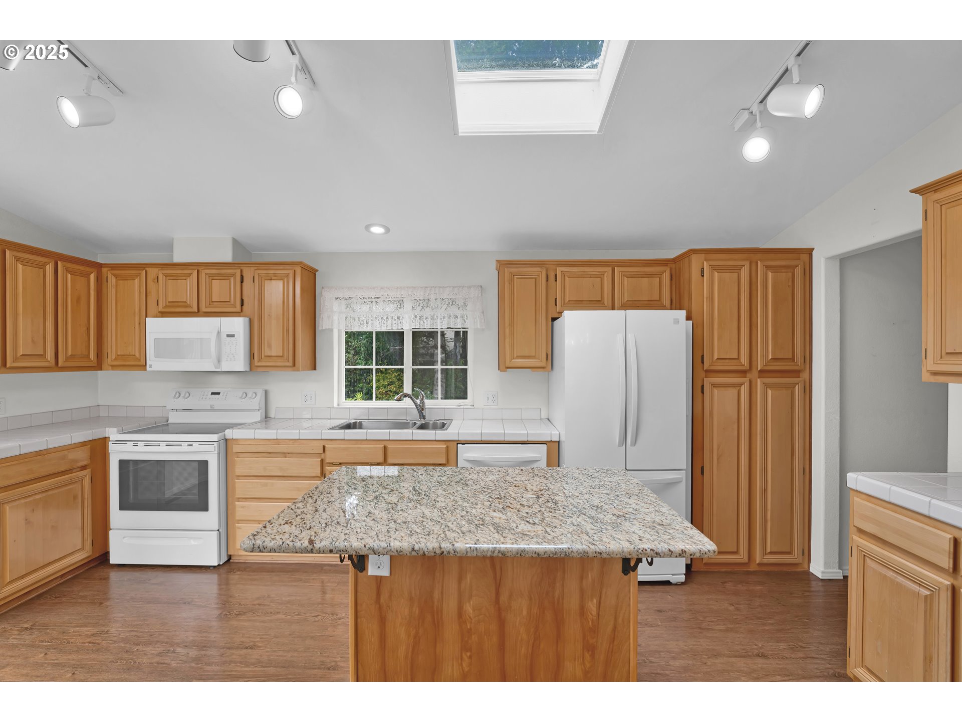 415 Sherwood Loop Florence, OR 97439 - Photo 15 of 41 Gallery Image 15