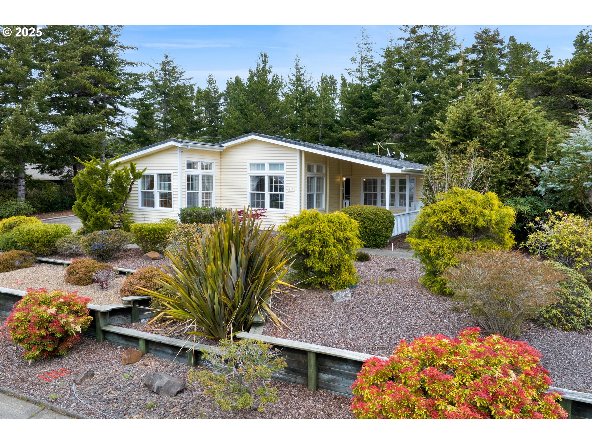 415 Sherwood Loop Florence, OR 97439 - Photo 2 of 41 Gallery Image 2