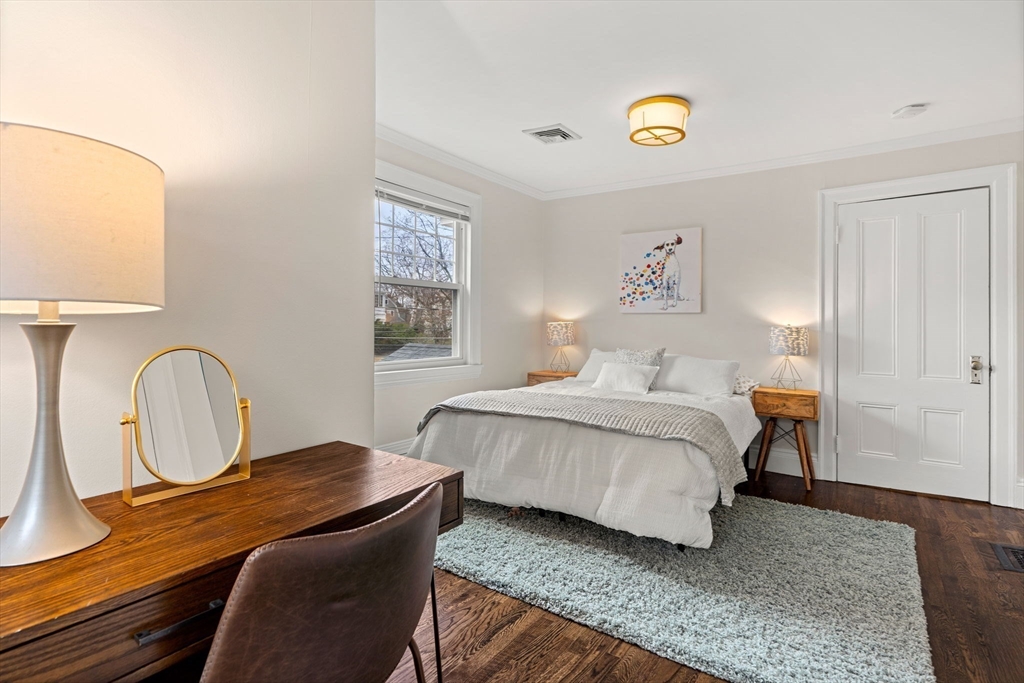 33 Berkeley Street Newton, MA 02465 - Photo 23 of 41