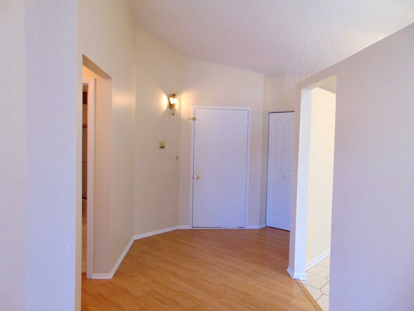 1662 Commodore Court, Unit 2 Schaumburg, IL 60193 - Photo 13 of 26