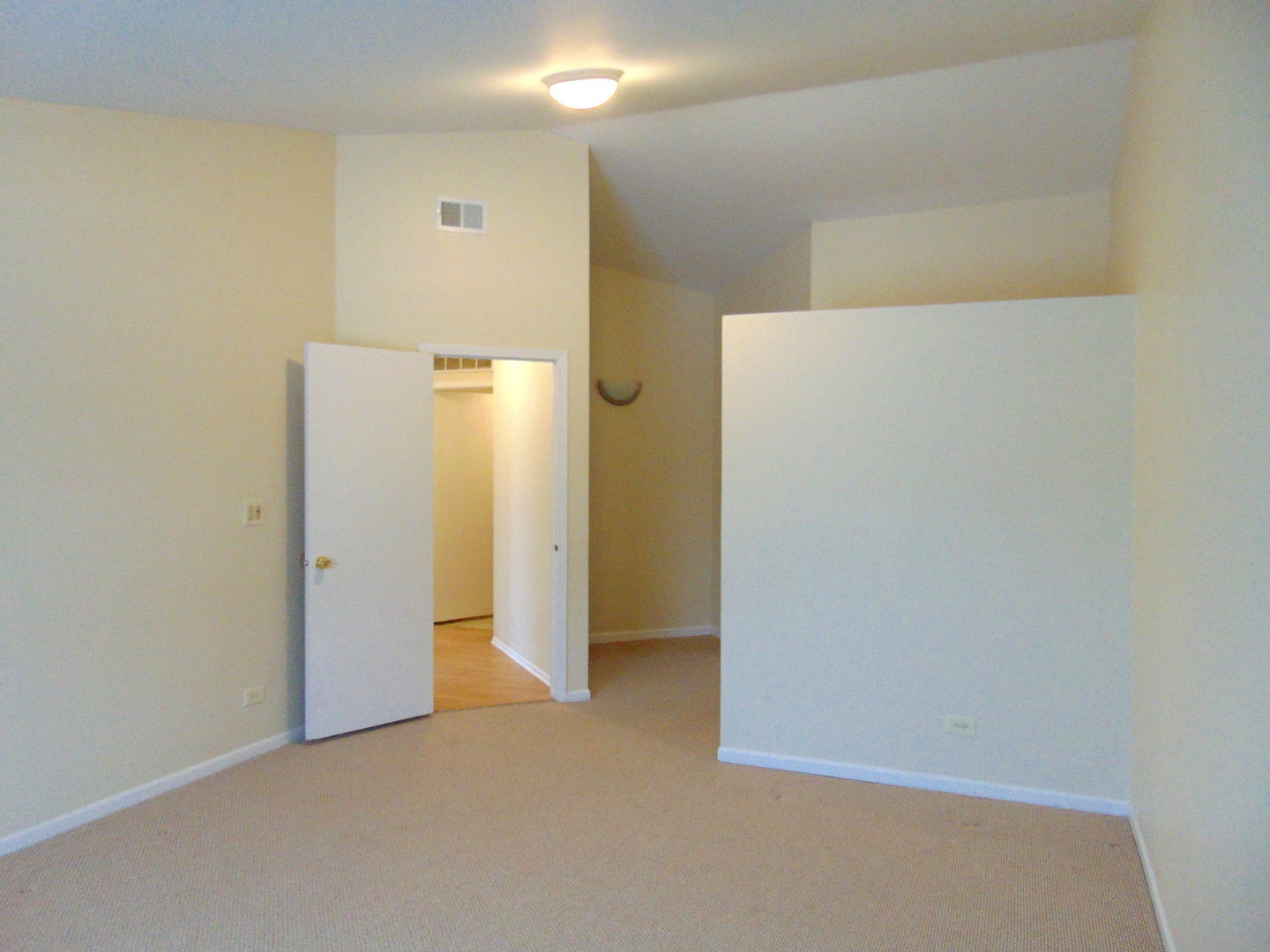 1662 Commodore Court, Unit 2 Schaumburg, IL 60193 - Photo 17 of 26 a view of an empty room