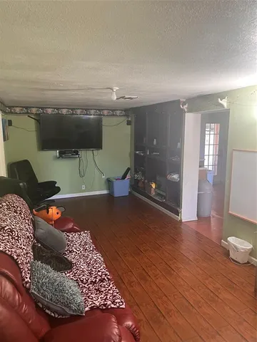 $320,000 | 4838 Wisteria Street, Dallas, TX 75211