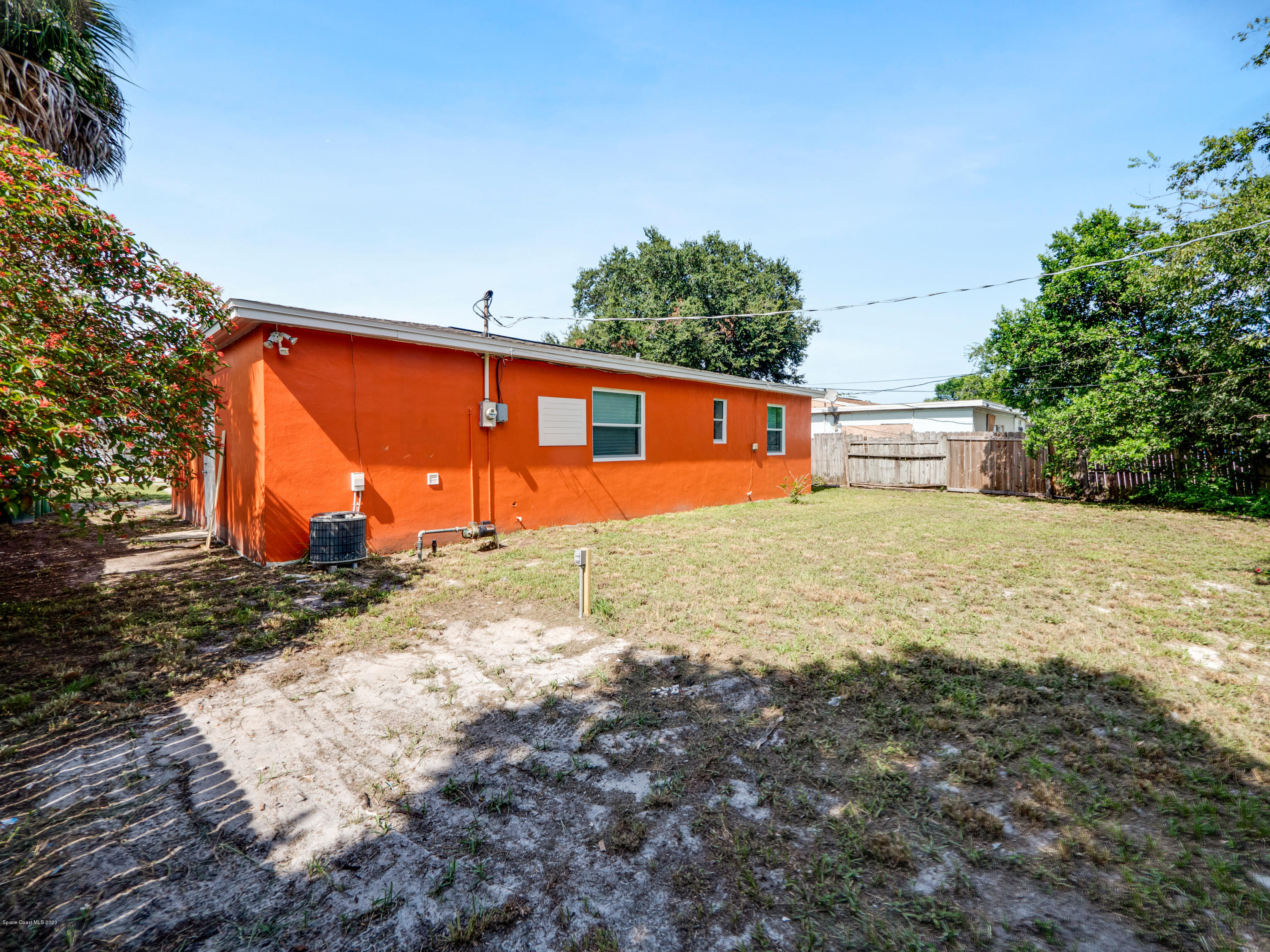 1051 Olive Street Cocoa, FL 32922 - Photo 3 of 14 P1210638