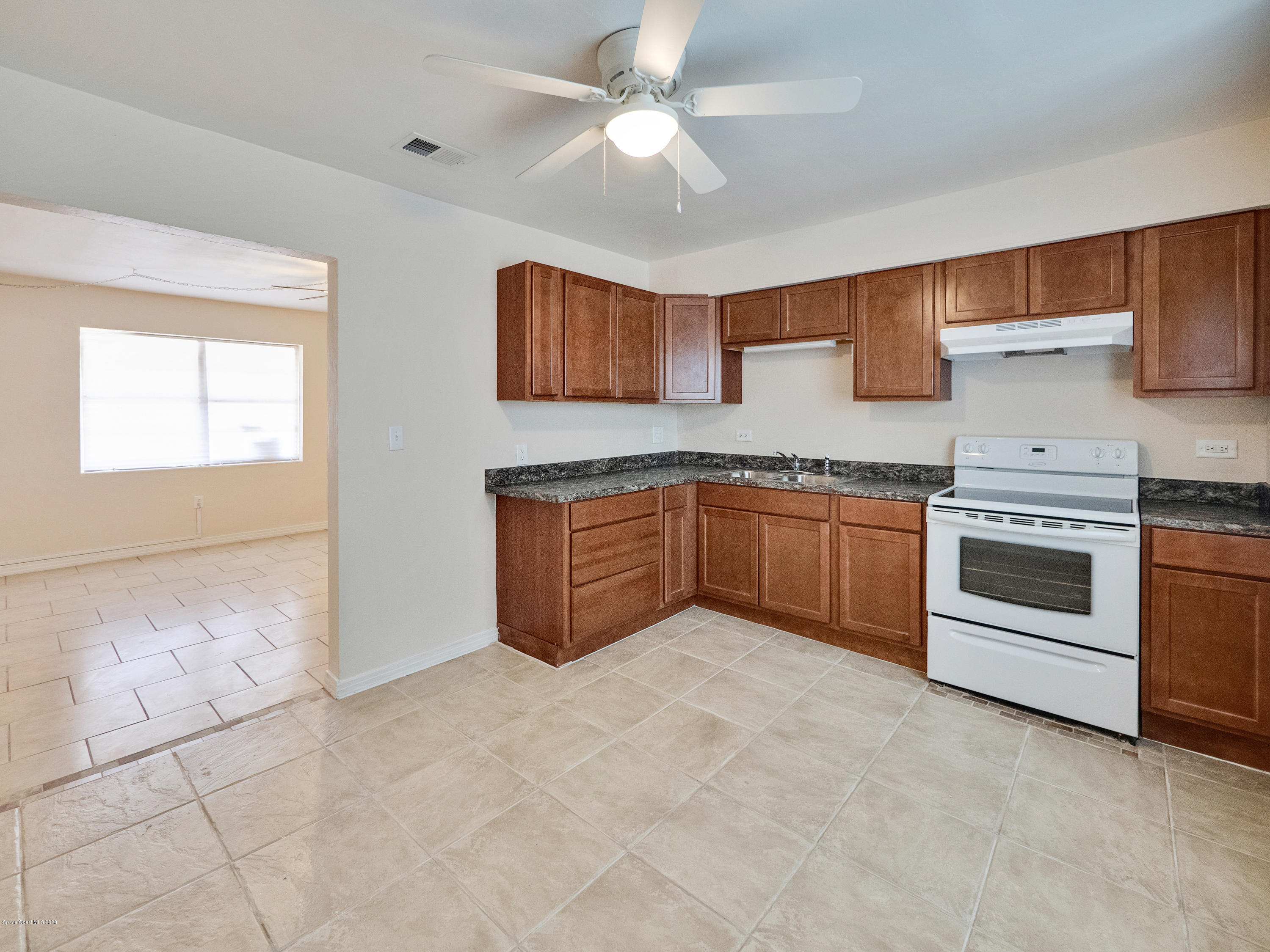 1051 Olive Street Cocoa, FL 32922 - Photo 5 of 14 P1210653