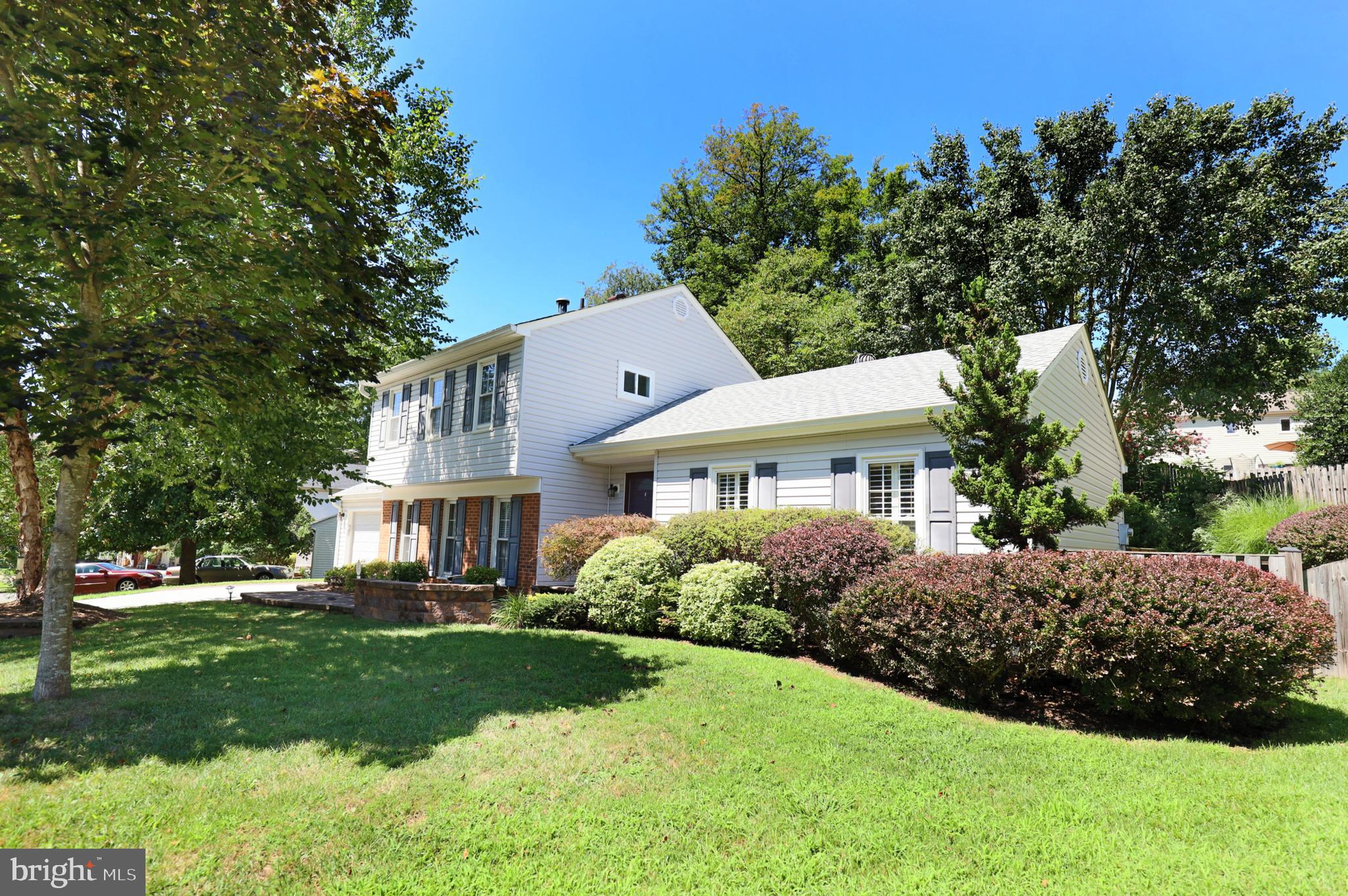 9063 Brook Ford Road Burke, VA 22015 - Photo 4 of 55