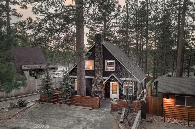 $699,999 | 332 Vista Big Bear Lake, Big Bear Lake, CA 92315