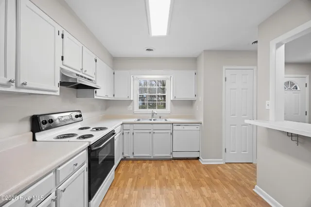 $2,200 | 4905 Pompano Court, Wilmington, NC 28403