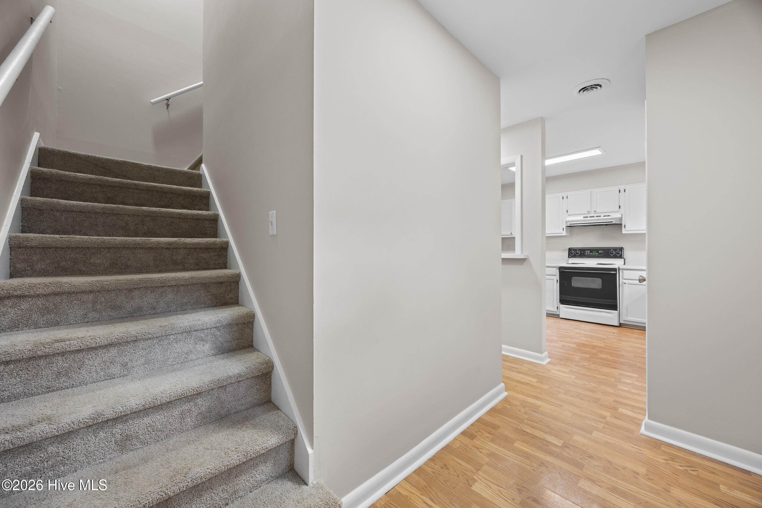 4905 Pompano Court Wilmington, NC 28403 - Photo 16 of 31 19_stairs