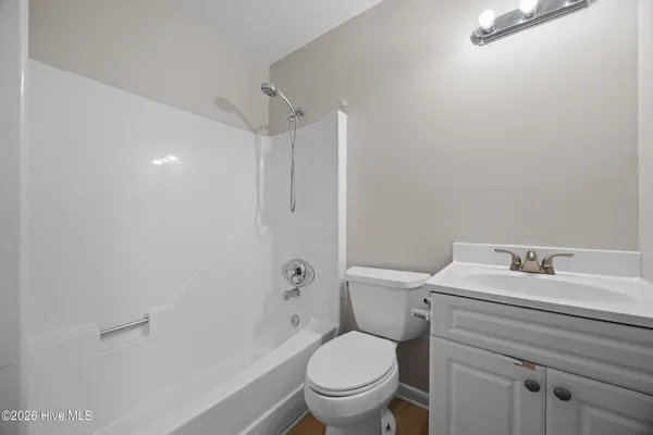 $1,900 | 4905 Pompano Court, Wilmington, NC 28403