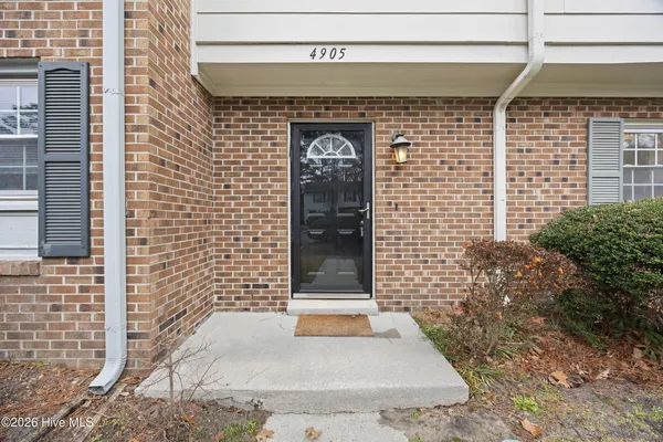 $1,900 | 4905 Pompano Court, Wilmington, NC 28403