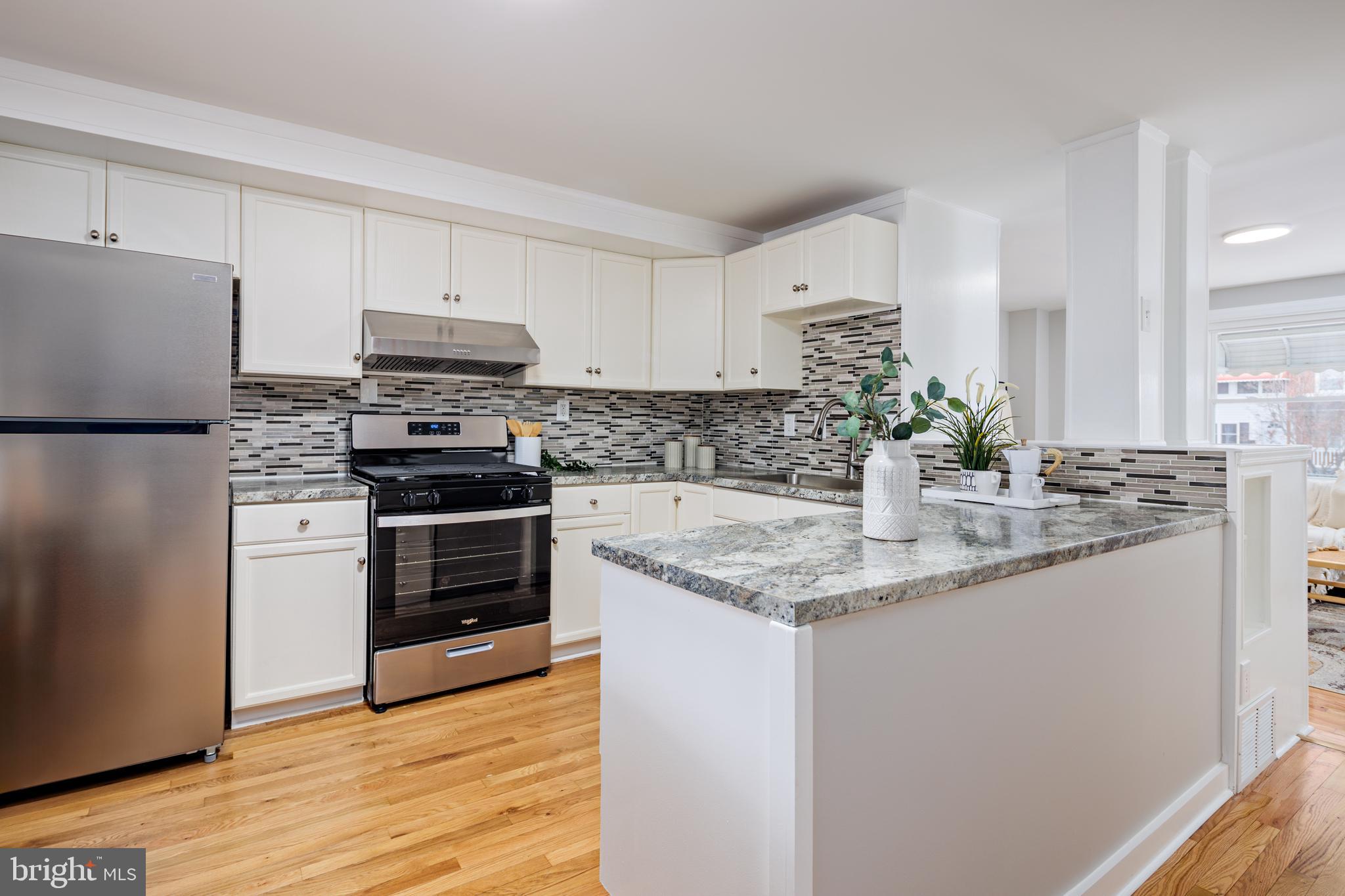 8037 Lansdale Road Baltimore, MD 21224 - Photo 7 of 38 Gallery Image 7