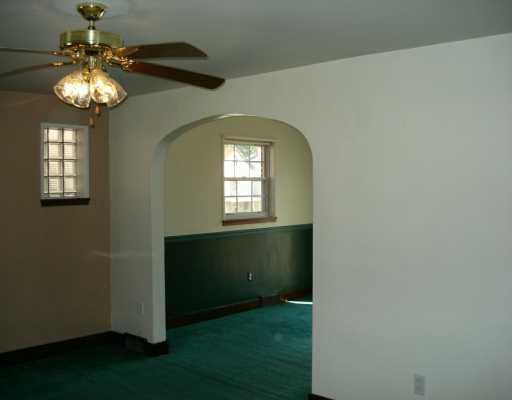 926 Liberty Street McKees Rocks, PA 15136 - Photo 6 of 8 Dining Room.