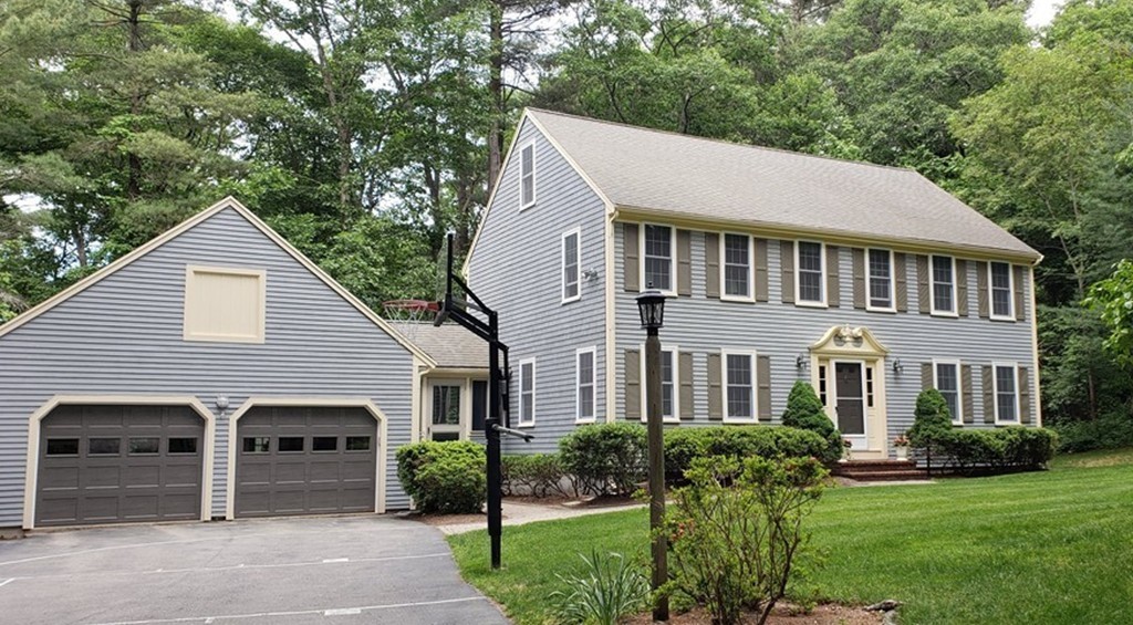 27 Shrine Road Norwell, MA 02061 - Photo 1 of 25 Gallery Image 1