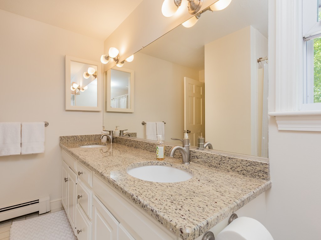 27 Shrine Road Norwell, MA 02061 - Photo 10 of 25 Gallery Image 10