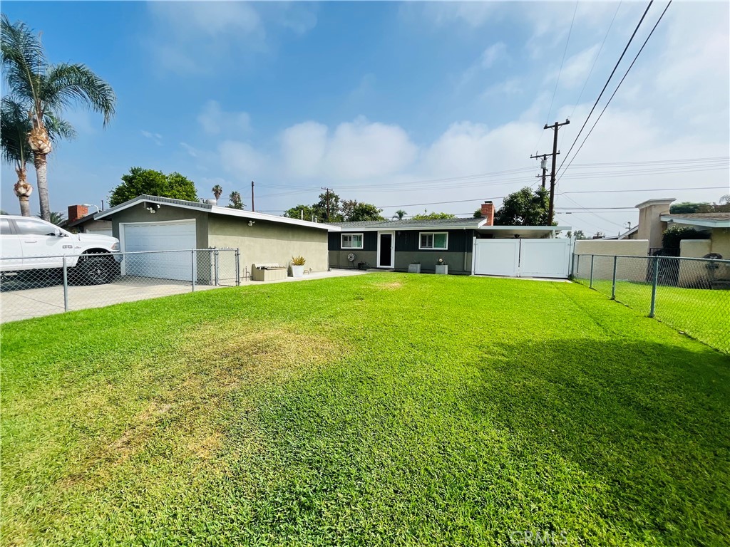 6126 North Traymore Avenue, Azusa, CA 91702 Compass