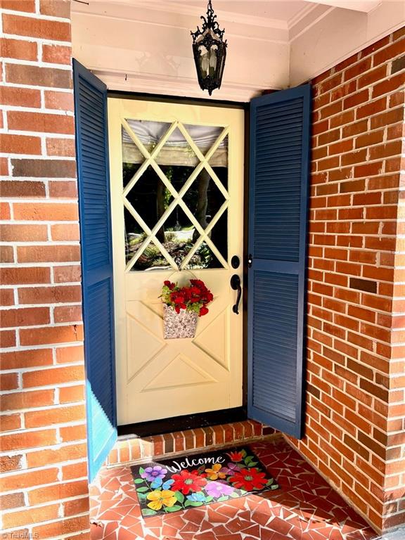613 Old Mill Road High Point, NC 27265 - Photo 4 of 31 Gallery Image 4