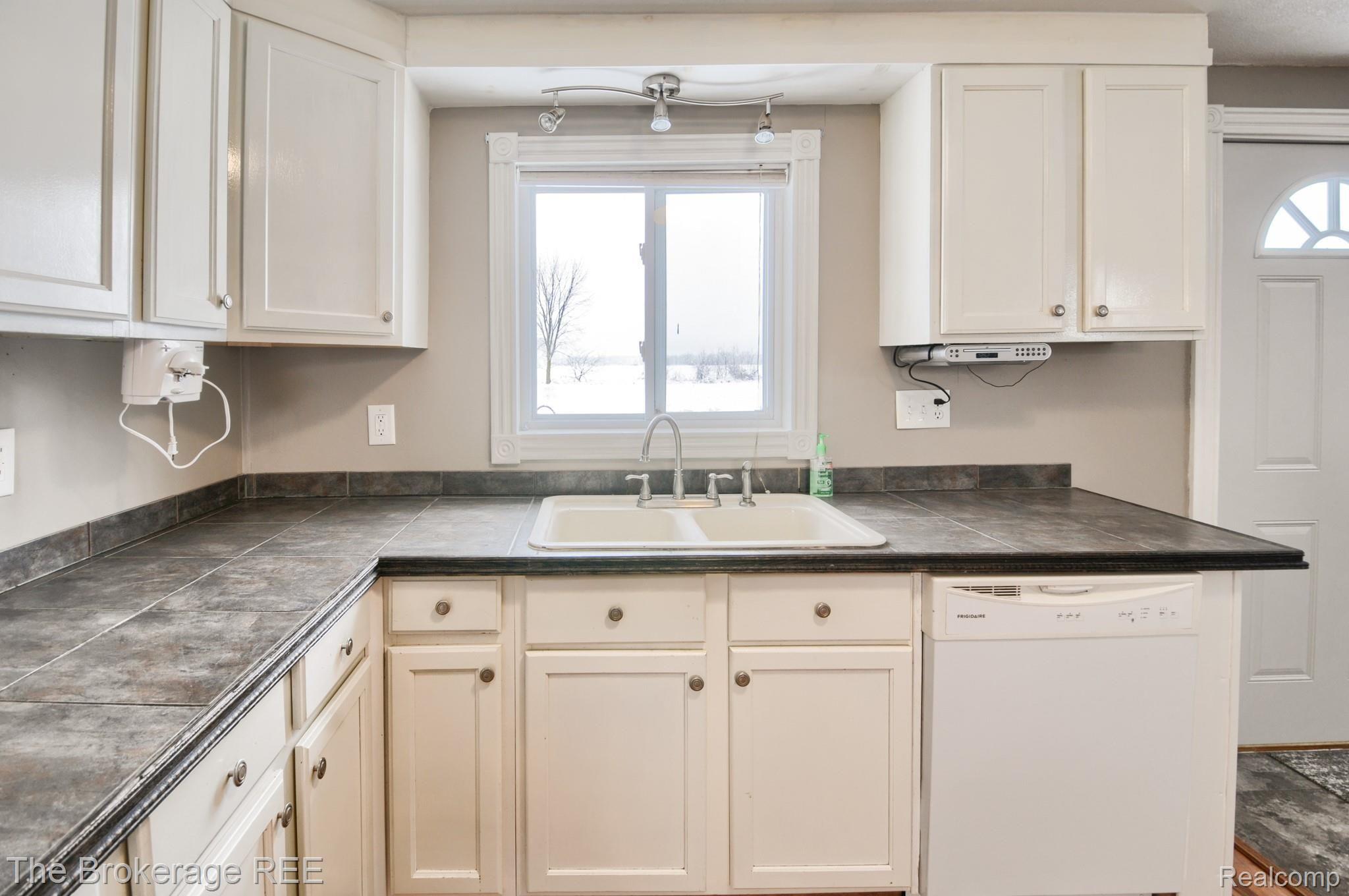 9127 Wilson Road Montrose, MI 48457 - Photo 34 of 38 SD3_7847-HDR(5).jpg