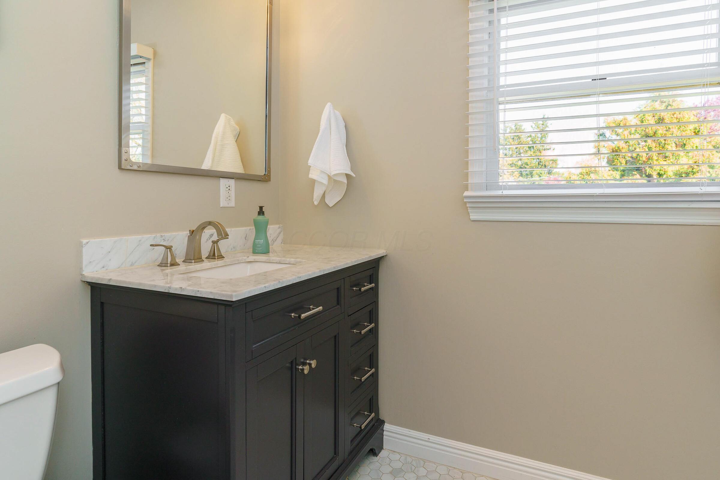 2032 Jervis Road Columbus, OH 43221 - Photo 24 of 34 2032 Jervis Rd-29