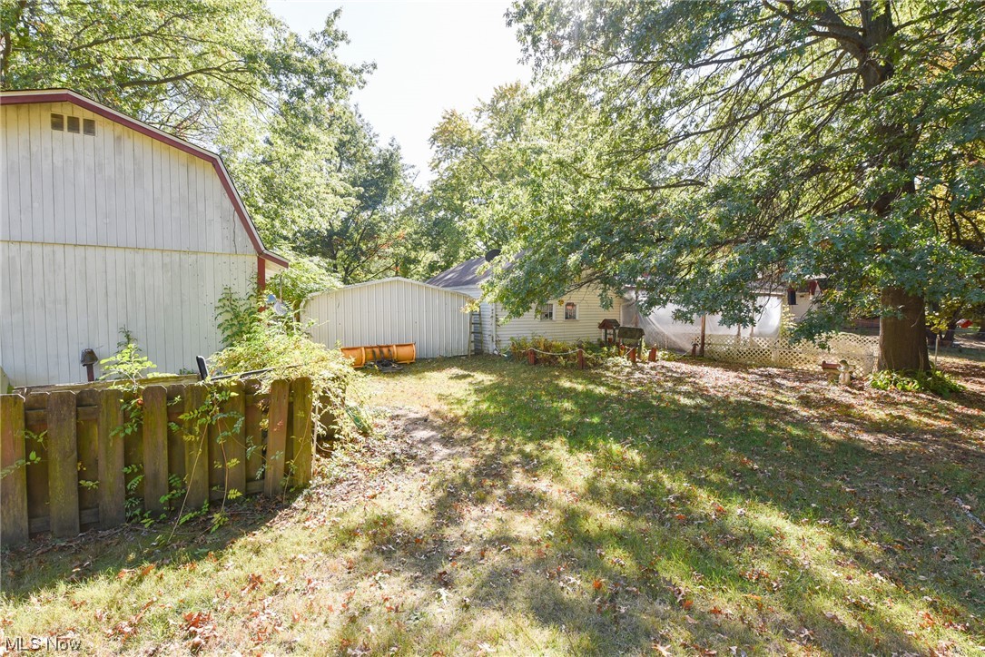 3061 Farmdale Road Akron, OH 44312 - Photo 13 of 27 View of yard