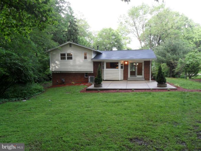 3525 Cornell Road Fairfax, VA 22030 - Photo 26 of 27 Private & Peaceful Backyard!