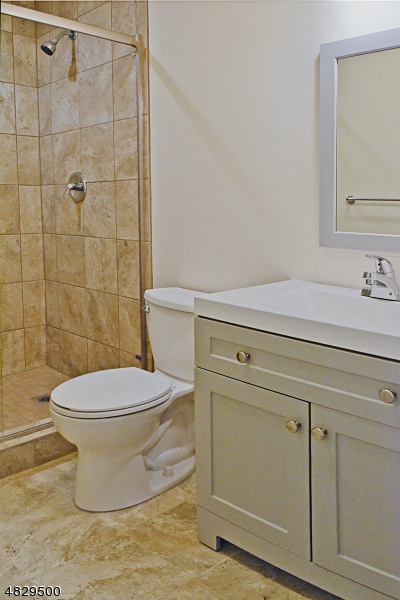 149 Patriots Road Morris Plains, NJ 07950 - Photo 9 of 19