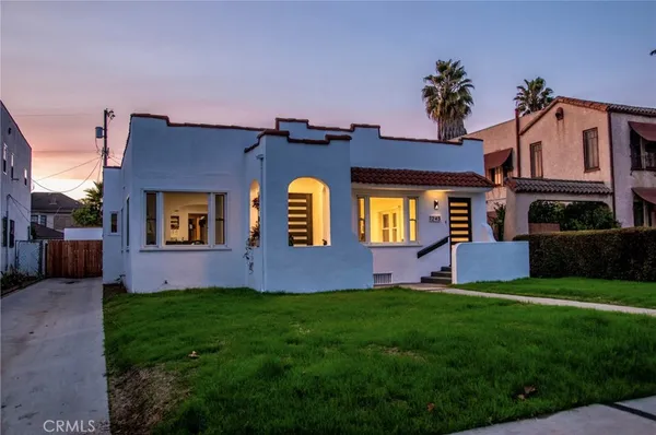 $3,500 | 1247 South Tremaine Avenue, Los Angeles, CA 90019