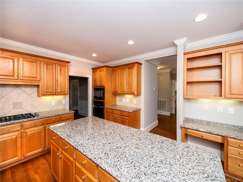 8918 Summer Club Road Charlotte, NC 28277 - Photo 6 of 24