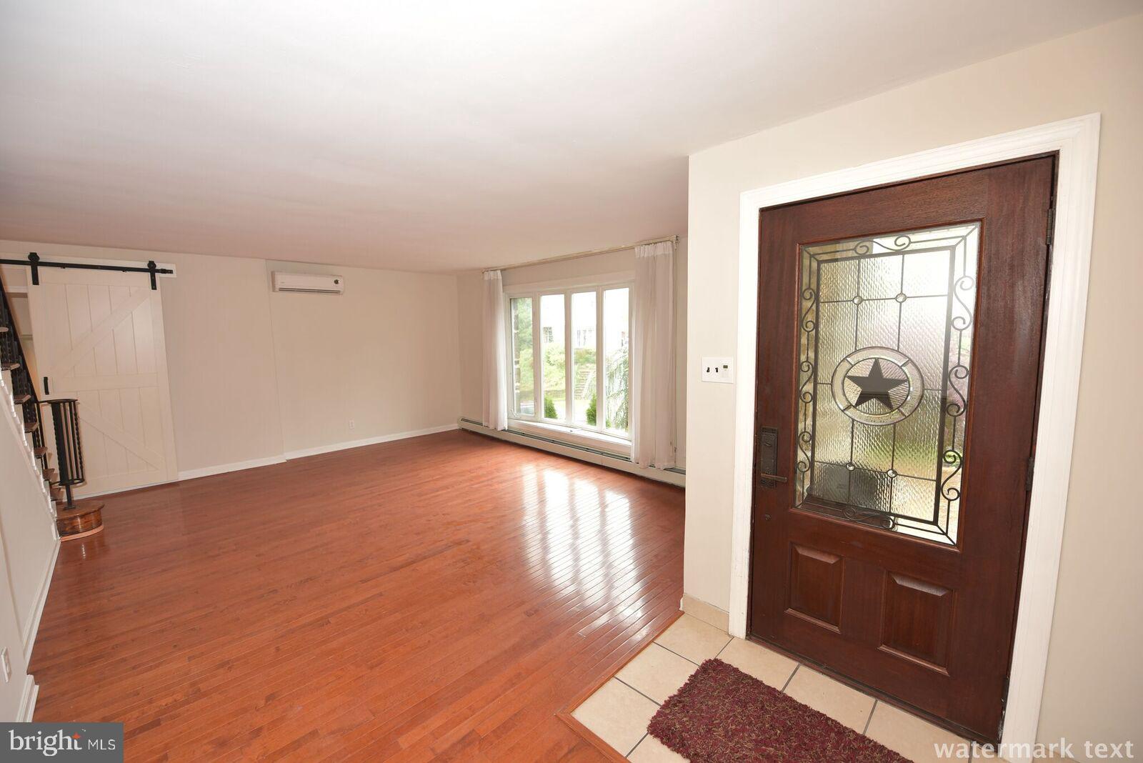 1 Colonial Road Havertown, PA 19083 - Photo 6 of 22 Entry