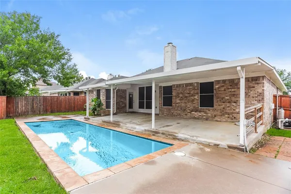 $360,000 | 346 Mesquite Hill Drive, Arlington, TX 76002