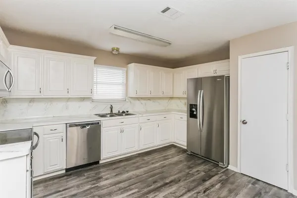 $360,000 | 346 Mesquite Hill Drive, Arlington, TX 76002